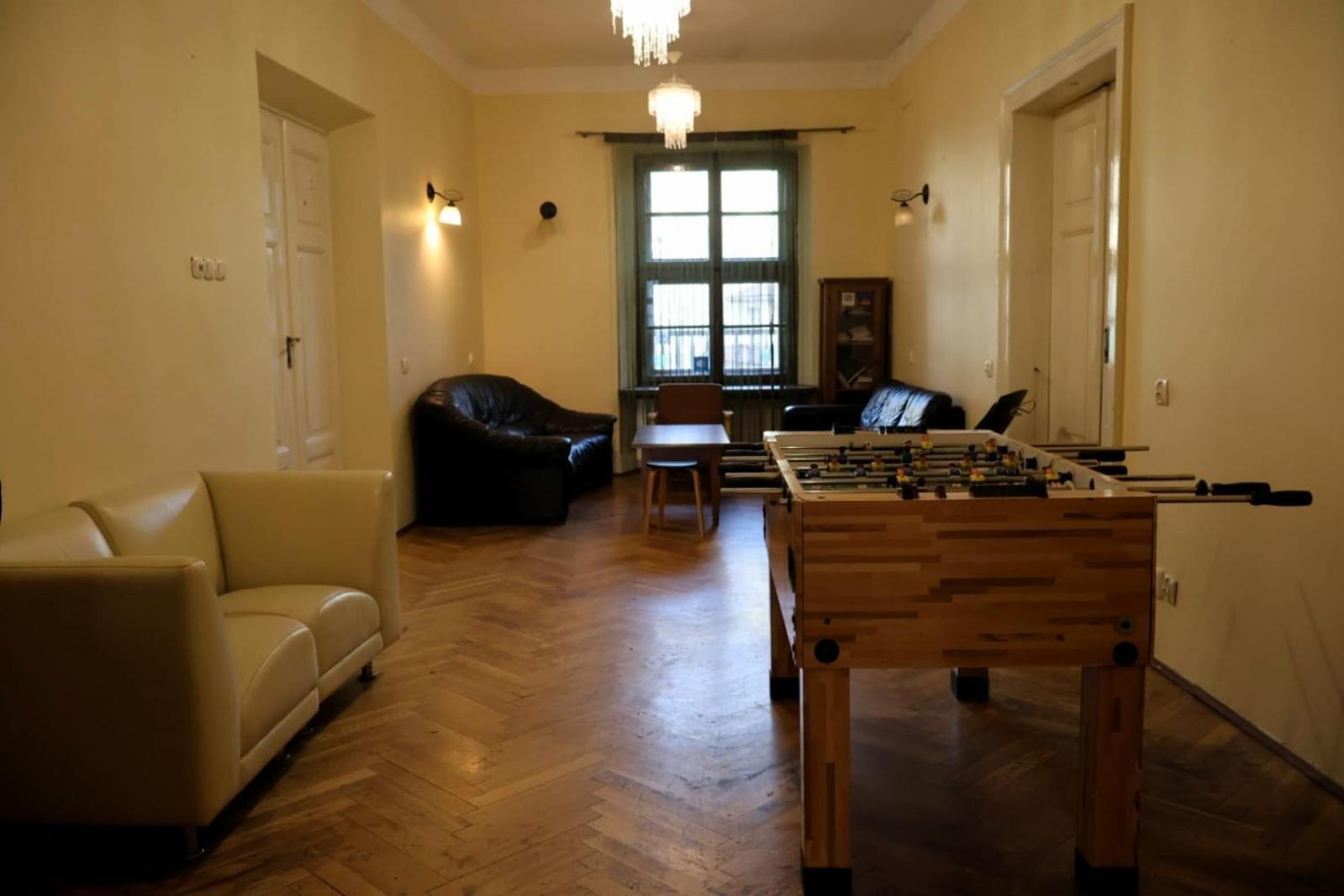 50 People Apartment Krakau Buitenkant foto