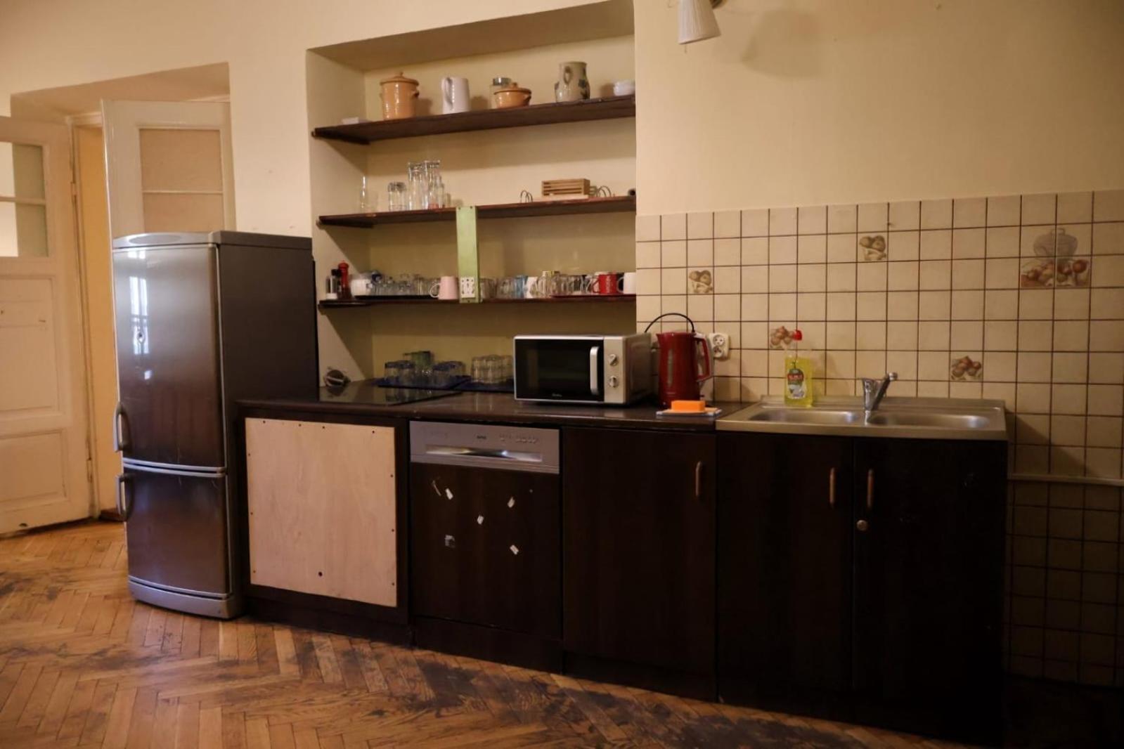 50 People Apartment Krakau Buitenkant foto